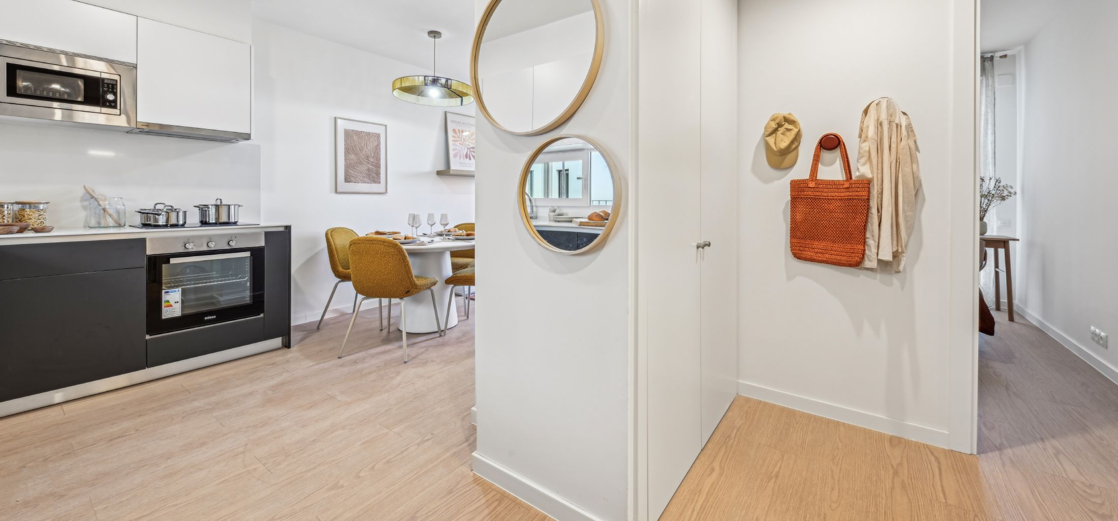 Comedor en piso de alquiler | Casa Dumont | Getafe
