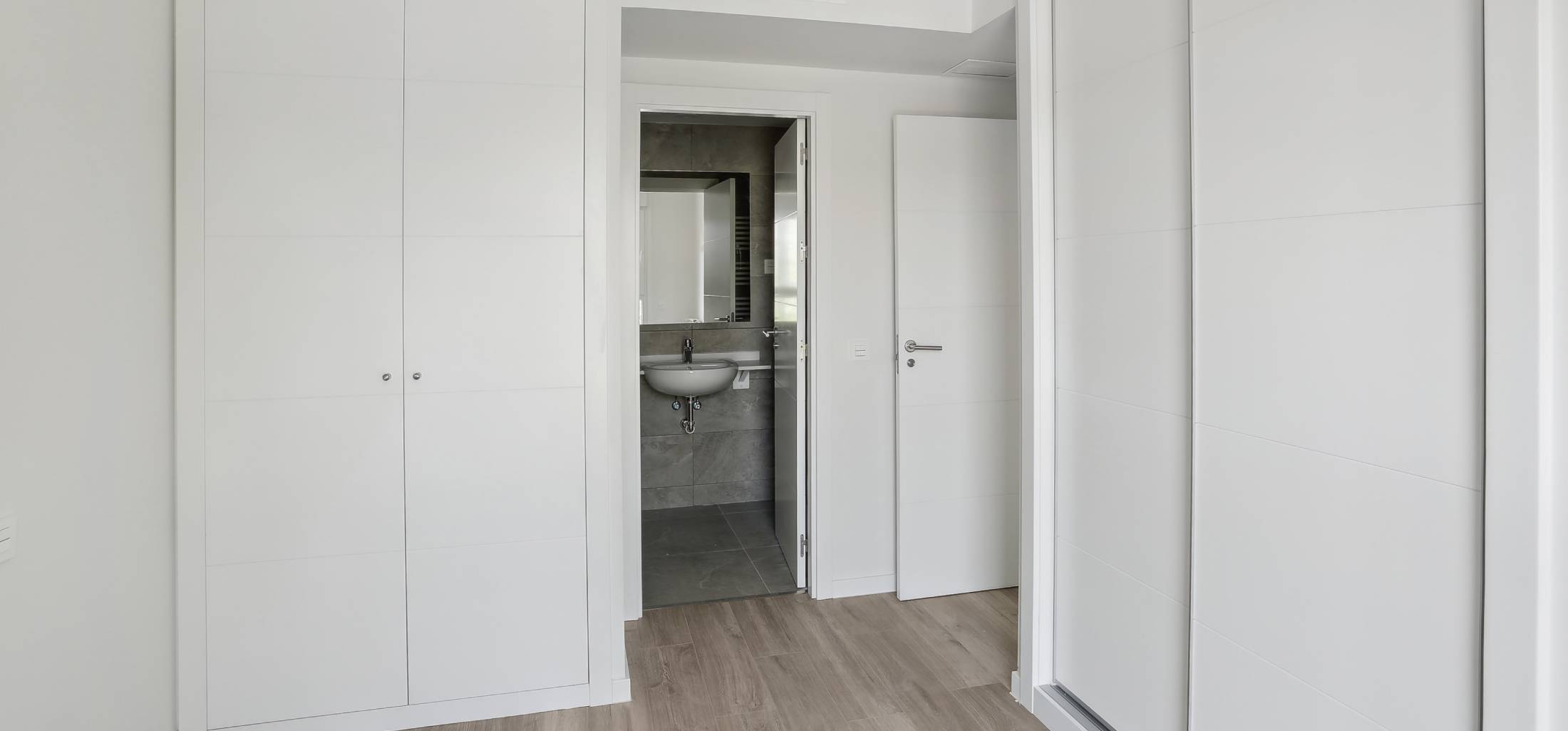 Baño vivienda Bialto | Luzzes