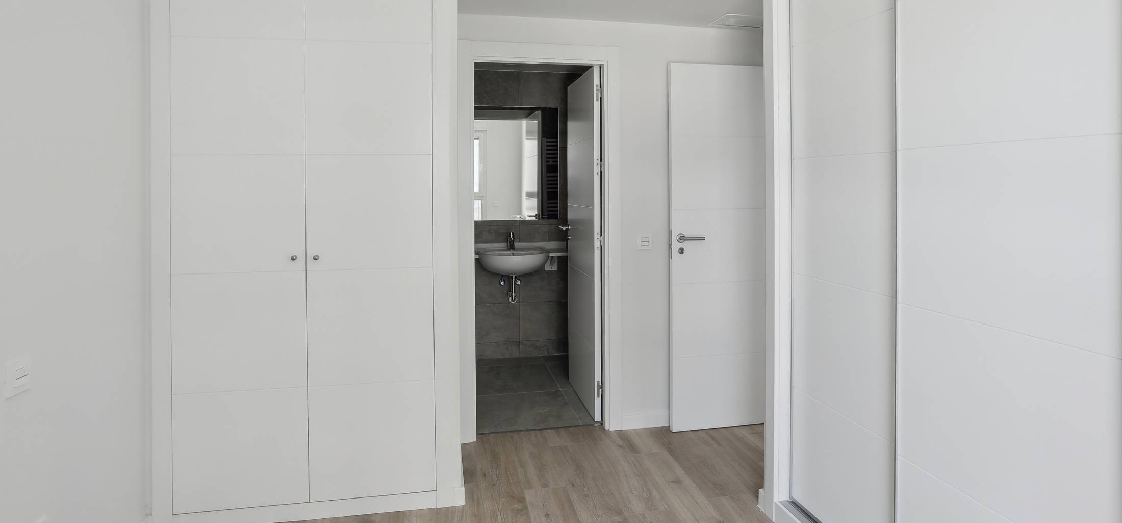 Baño vivienda Bialto | Luzzes