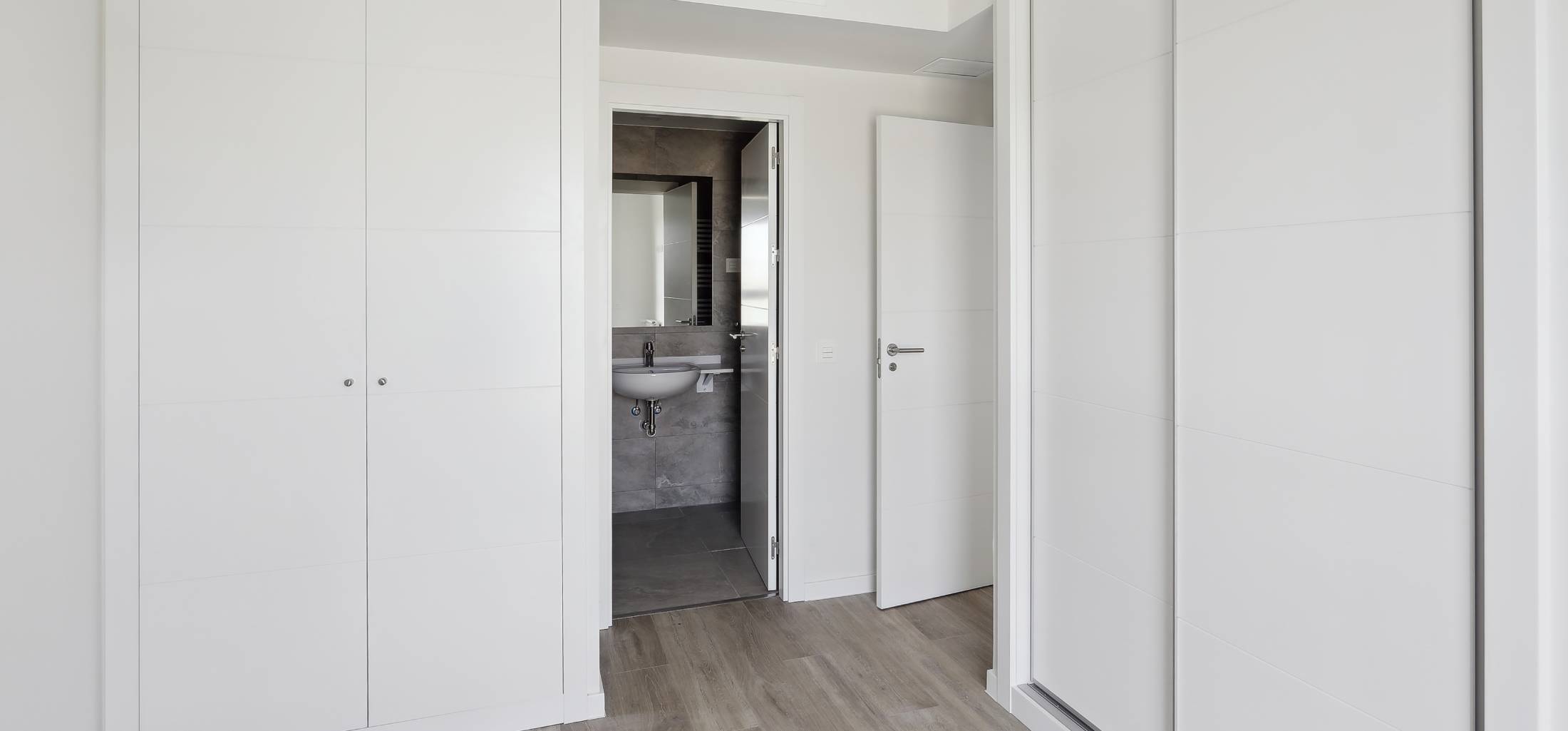 Baño vivienda Bialto | Luzzes