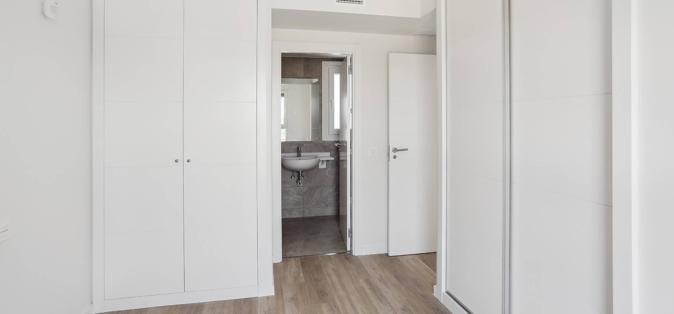 Baño vivienda Bialto | Luzzes