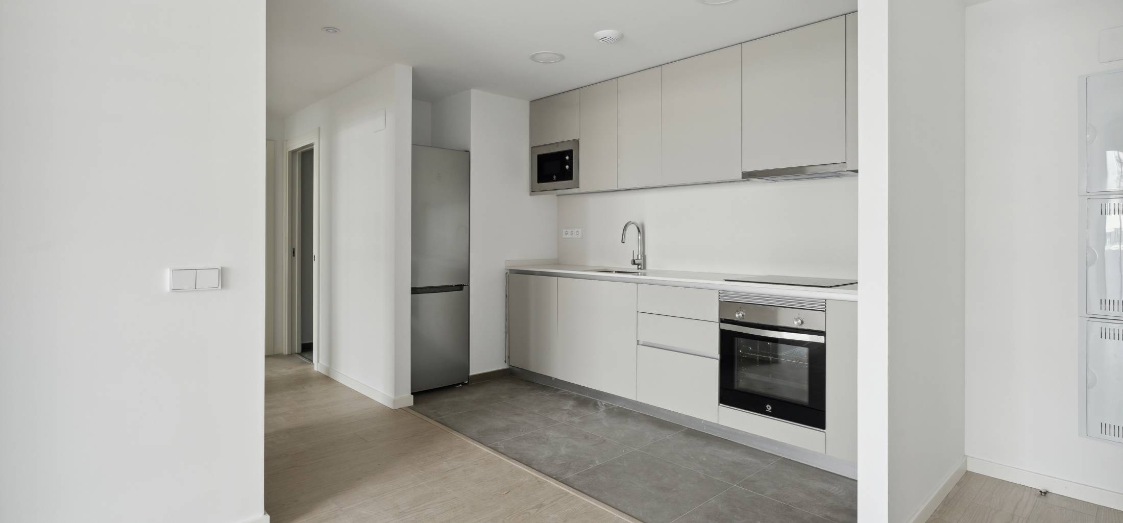 pages/flats/marobert-badalona.image_seo.floor_2_portal_C_door_1_3