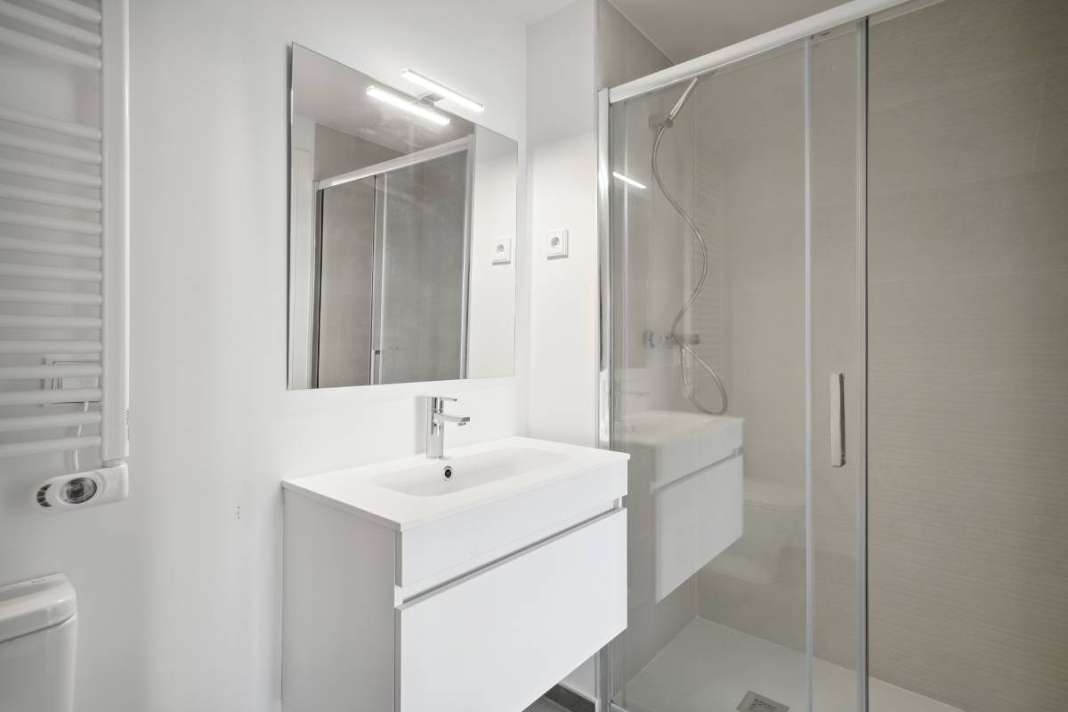 Baño con bañera | Bialto | Marobert 