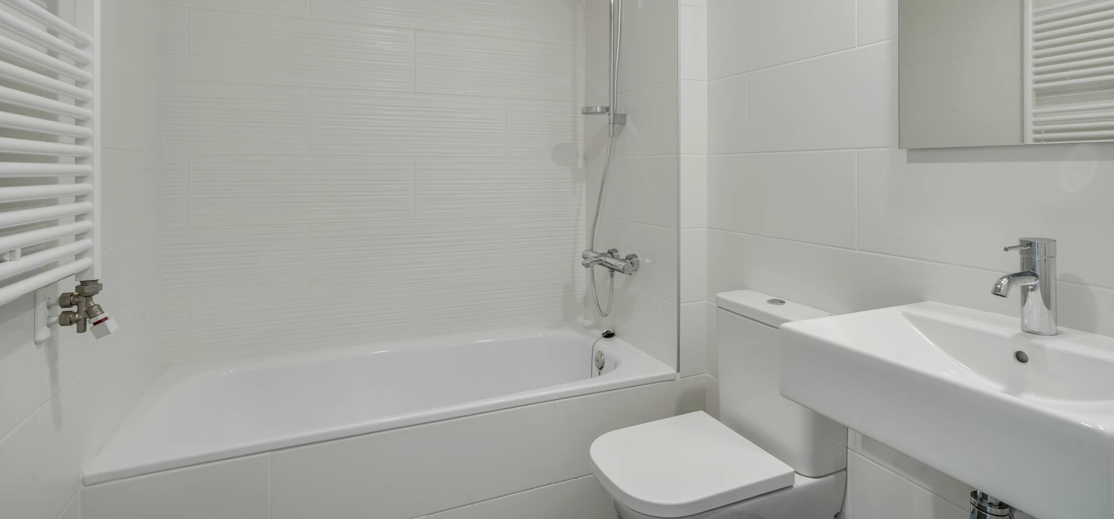 Baño con bañera | Bialto | Vila Bonaplata 